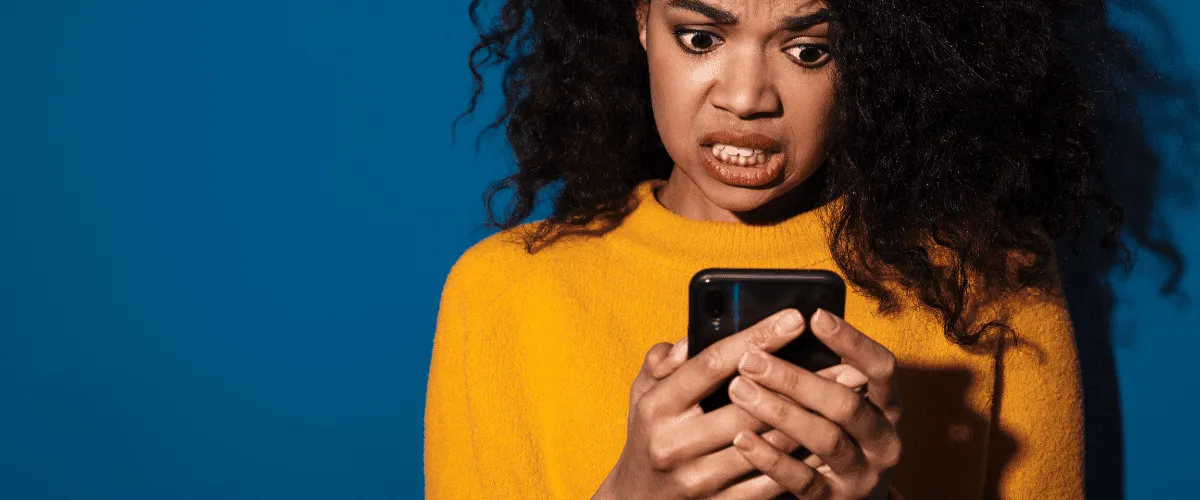 Online Chat Red Flags to Watch Out For