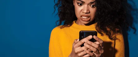 Online Chat Red Flags to Watch Out For